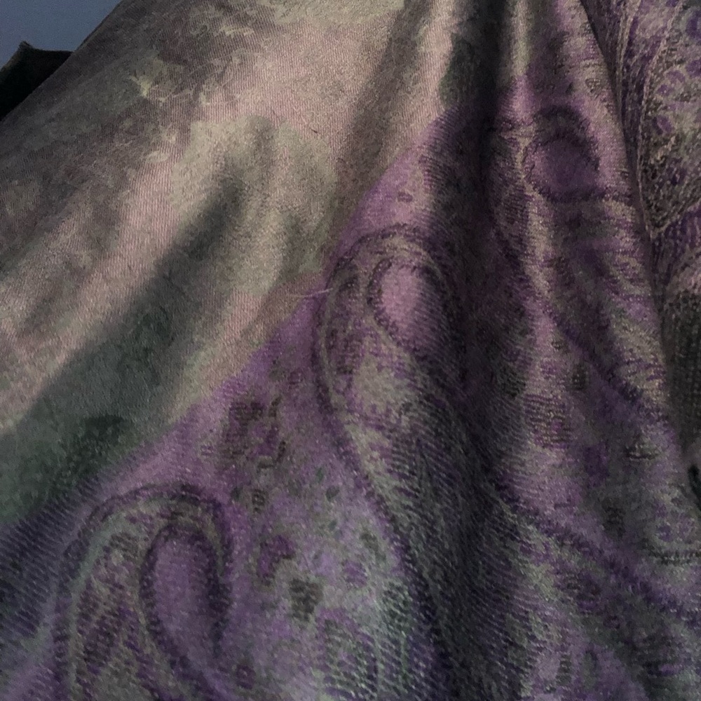 100% Cashmere Elegant Purple Dark Gray Paisley Scarf - Picture 7 of 9